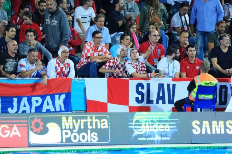 LUDNICA U MAĐARSKOJ: Pogledajte kako je izgledala velika pobjeda Barakuda protiv Srbije