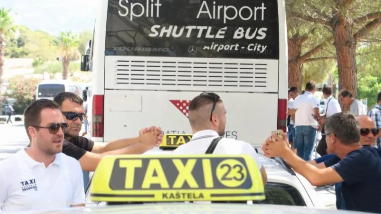 Zagrebački i splitski taksisti prosvjeduju zbog Ubera