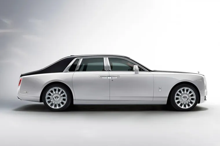 NAJLUKSUZNIJI AUTO NA SVIJETU: Rolls-Royce Phantom VIII