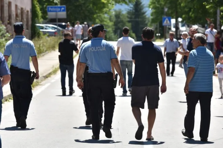 Napetosti na obilježavanju ustanka u Srbu, do&scaron;lo jako policijsko osiguranje