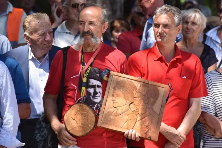 Napetosti na obilježavanju ustanka u Srbu, do&scaron;lo jako policijsko osiguranje