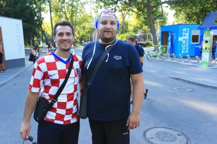 GLASNI SU KAO DESET TISUĆA MAĐARA: Navijači do&scaron;li podržati Barakude u Budimpe&scaron;ti