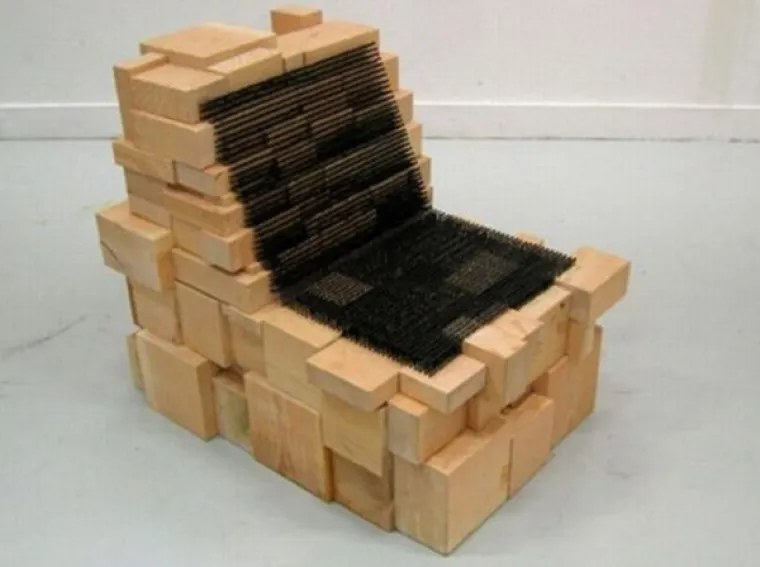 GADARIJE ILI UMJETNIČKA DJELA? Nadamo se da na ovim stolcima nitko ne misli stvarno sjediti jer izgledaju kao iz noćnih mora