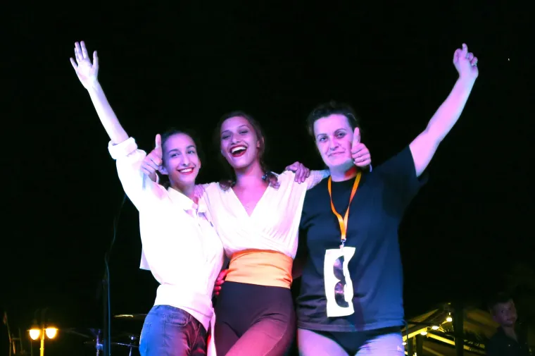 Tribunj: Povodom 50. jubilarne trke magaraca po prvi puta u povijesti jahale su žene