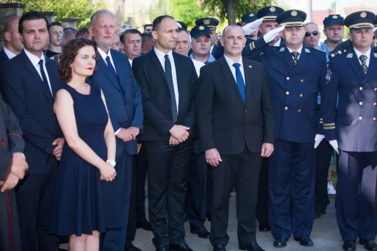 Obilježavanje 26. godišnjice pogibije policajaca iz Dalja