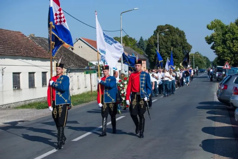 Obilježavanje 26. godi&scaron;njice pogibije policajaca iz Dalja