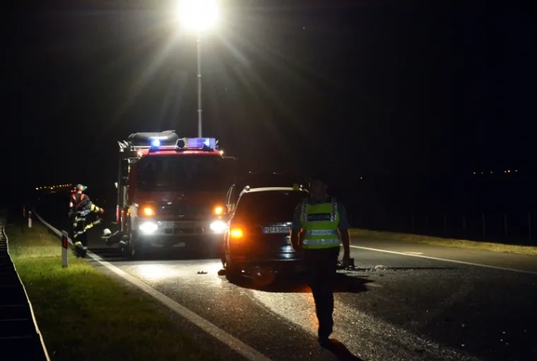 Slavonski Brod, na autocesti A3 nekoliko kilometara prije naplatnih kućica Slavonski Brod - zapad u sudaru teretnjaka i dvaju osobna automobila jedna osoba je smrtno stradala, a jo&scaron; nekoliko ih je ozlijeđeno.