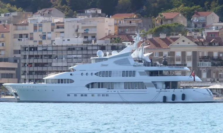 NA 77 METARSKOJ JAHTI: Nakon kaosa kod Hvara, kuvajtski milijuna&scaron; do&scaron;ao u Split