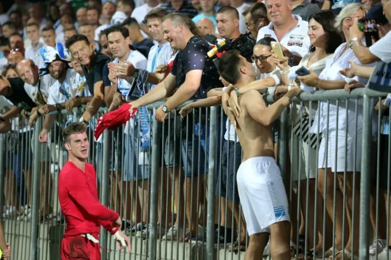 RUJEVICA SAMO &Scaron;TO NIJE PLANULA: Pogledajte nevjerojatnu proslavu povijesnog uspjeha