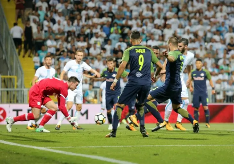 PAKLENA ATMOSFERA U LIGI PRVAKA: Osjetite da&scaron;ak rijetko viđenog ludila na Rujevici