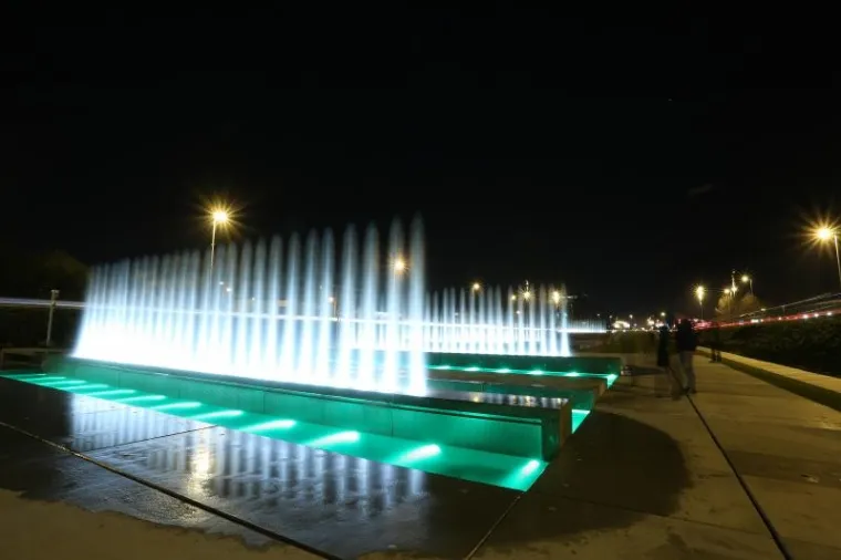 &Scaron;to se sve može kupiti za neymarovskih 222 milijuna eura: 65 primjerka najskupljeg automobila, dva Trumpova Boeinga, superjahta, otok...