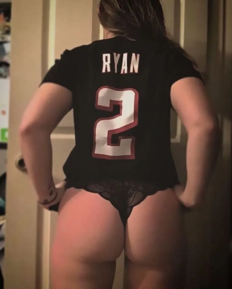 VJERNE NAVIJAČICE: Skidaju sve, ali se ne odvajaju od svojih sportskih rekvizita