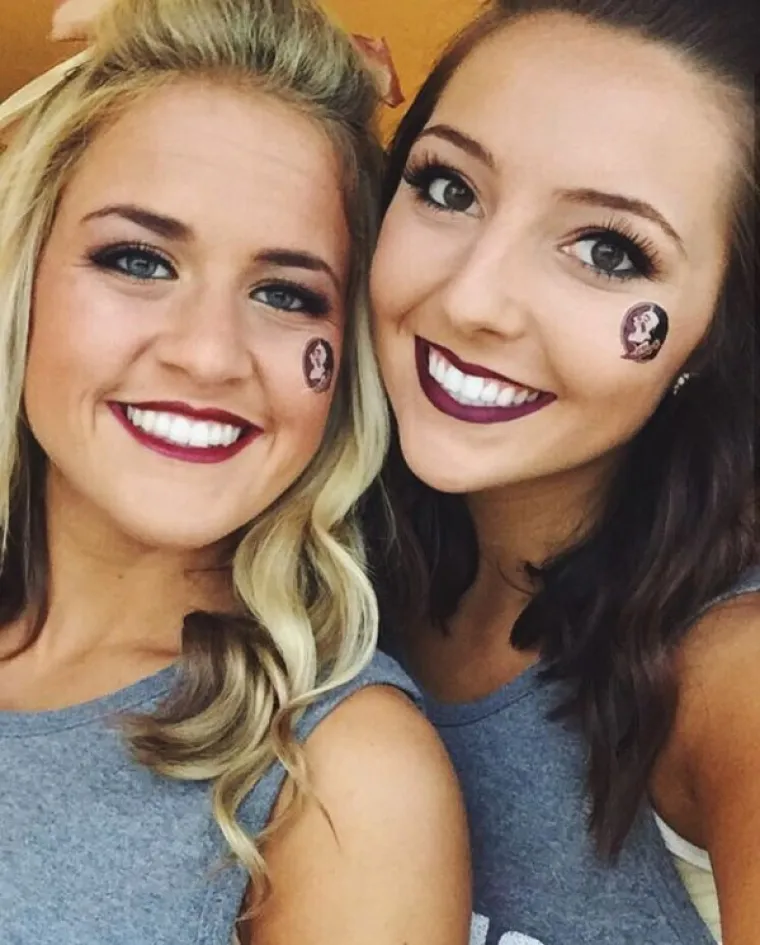 VJERNE NAVIJAČICE: Skidaju sve, ali se ne odvajaju od svojih sportskih rekvizita