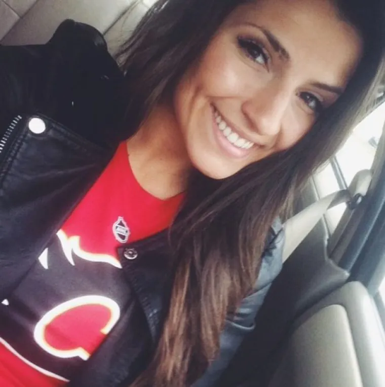 VJERNE NAVIJAČICE: Skidaju sve, ali se ne odvajaju od svojih sportskih rekvizita