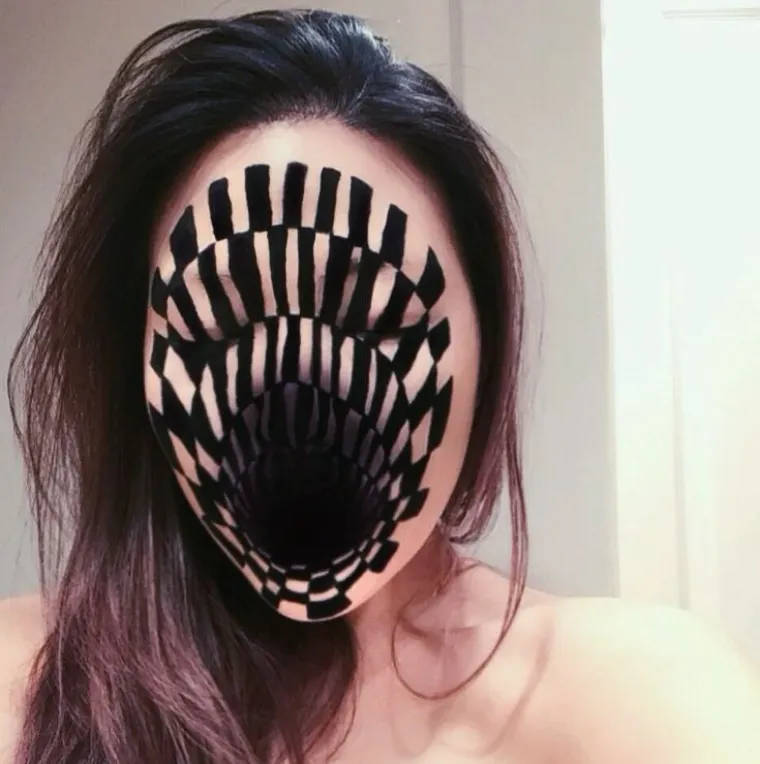 Vizažistica koja radi čuda sa &scaron;minkom ostavit će vas bez teksta