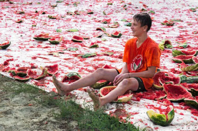 RUSIMA NE TREBA UDARITI VRUĆINA U GLAVU DA POLUDE: Njima je svakodnevica dovoljno bizarna i bez posebnih intervencija
