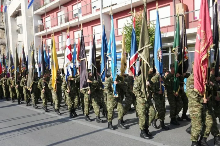 DONOSIMO OPSEŽNU FOTOGALERIJU: Pogledajte tko je sve stigao u Knin na svečano obilježavanje 22. obljetnice operacije Oluja