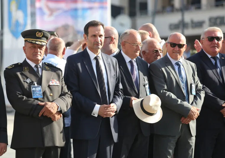 Tko je bio, a kome je bilo prevruće? Osim istaknutih HDZ-ovaca i njihovih biv&scaron;ih članova, na obilježavanju Oluje i SDP-ovci