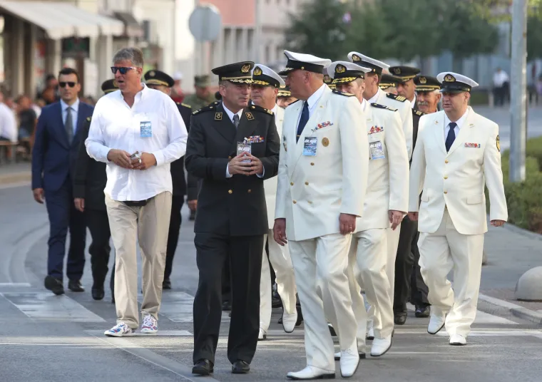 Tko je bio, a kome je bilo prevruće? Osim istaknutih HDZ-ovaca i njihovih biv&scaron;ih članova, na obilježavanju Oluje i SDP-ovci