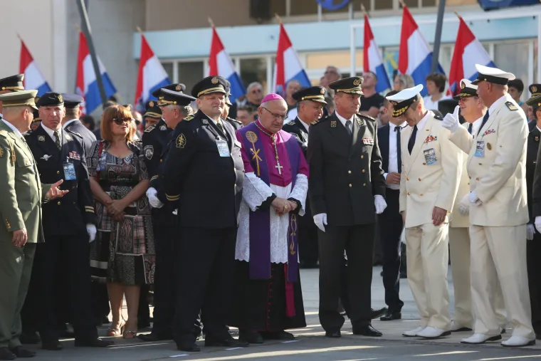 Tko je bio, a kome je bilo prevruće? Osim istaknutih HDZ-ovaca i njihovih biv&scaron;ih članova, na obilježavanju Oluje i SDP-ovci