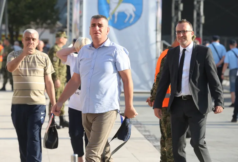 Tko je bio, a kome je bilo prevruće? Osim istaknutih HDZ-ovaca i njihovih biv&scaron;ih članova, na obilježavanju Oluje i SDP-ovci