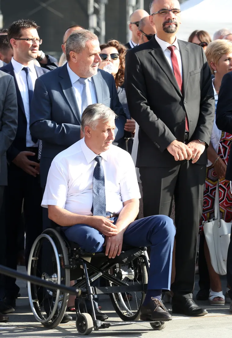 Tko je bio, a kome je bilo prevruće? Osim istaknutih HDZ-ovaca i njihovih biv&scaron;ih članova, na obilježavanju Oluje i SDP-ovci