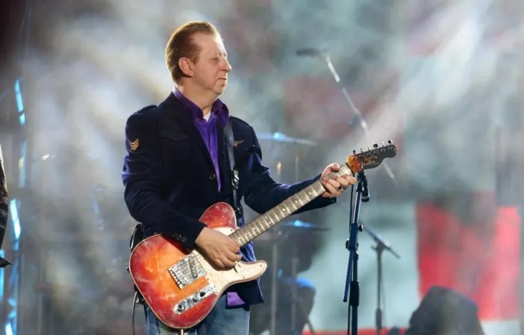 SJAJNA ATMOSFERA U KNINU: Pogledajte kako se uz Prljavo kazali&scaron;te slavila Oluja