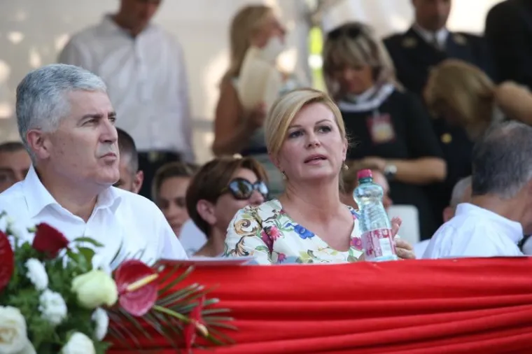 UGLEDNICI IZ LOŽE BODRILI ALKARE: Pogledajte tko od na&scaron;ih političara nije danas propustio doći u Sinj