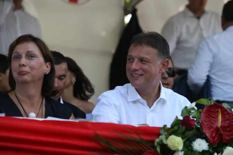 UGLEDNICI IZ LOŽE BODRILI ALKARE: Pogledajte tko od na&scaron;ih političara nije danas propustio doći u Sinj