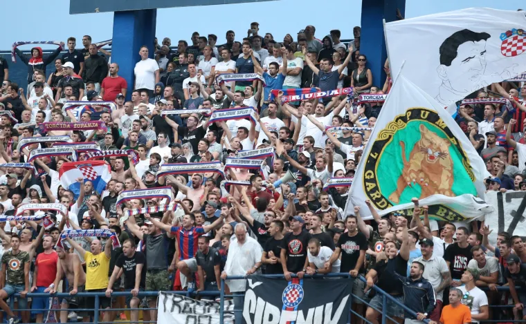 Boysi i Torcida zapalili stadion: pogledajte kako su maksimirske tribine izgledale uoči velikog derbija