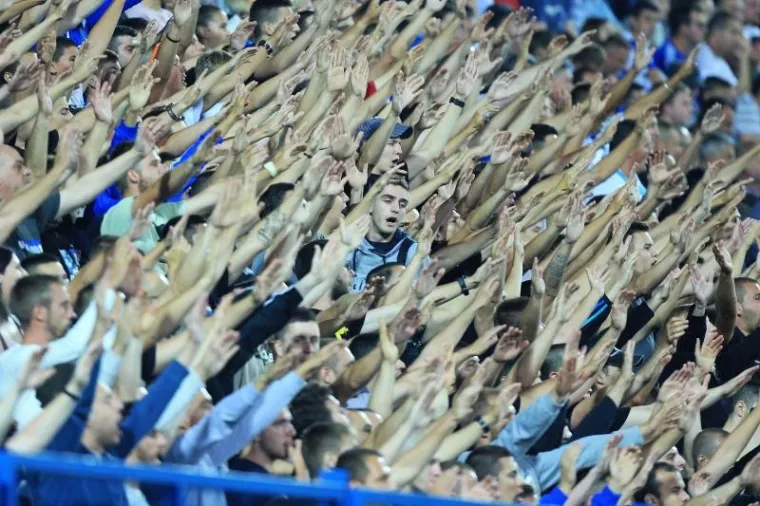 DERBI U OSIJEKU: Osjetite da&scaron;ak atmosfere i rijetko viđeno ludilo u Gradskom vrtu