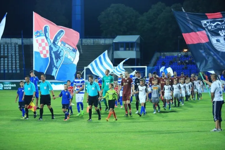 DERBI U OSIJEKU: Osjetite da&scaron;ak atmosfere i rijetko viđeno ludilo u Gradskom vrtu