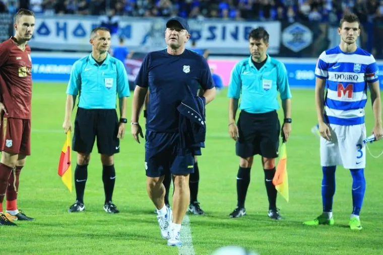 DERBI U OSIJEKU: Osjetite da&scaron;ak atmosfere i rijetko viđeno ludilo u Gradskom vrtu