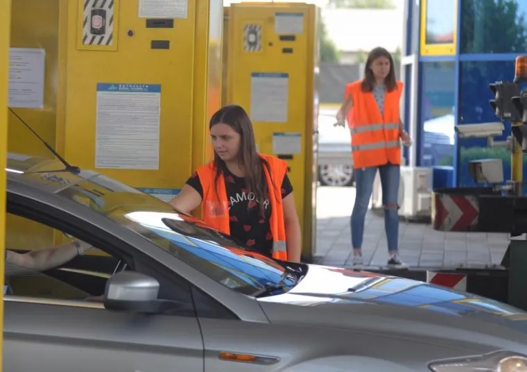 Gužve na Lučkom prema moru od 3 kilometra.