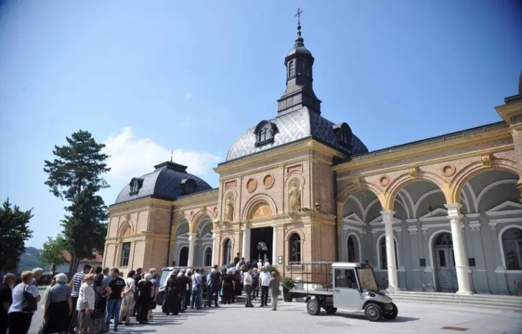 Posjednji ispraćaj fra Bonaventura Dude na zagrebačkom Mirogoju