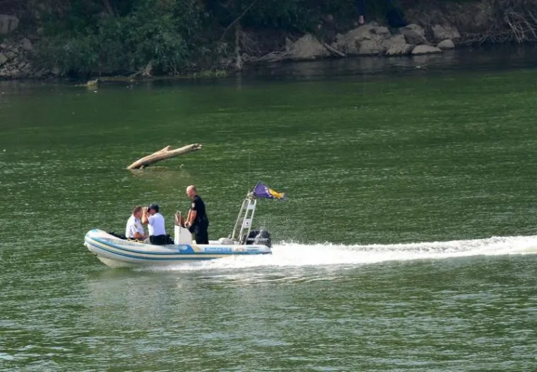 AKCIJA VAĐENJA AMERIČKE AVIO - BOMBE IZ 2. SVJETSKOG RATA: Bomba te&scaron;ka 250 kilograma uni&scaron;tena na sigurnoj lokaciji