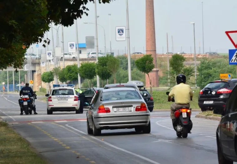 AKCIJA VAĐENJA AMERIČKE AVIO - BOMBE IZ 2. SVJETSKOG RATA: Bomba te&scaron;ka 250 kilograma uni&scaron;tena na sigurnoj lokaciji