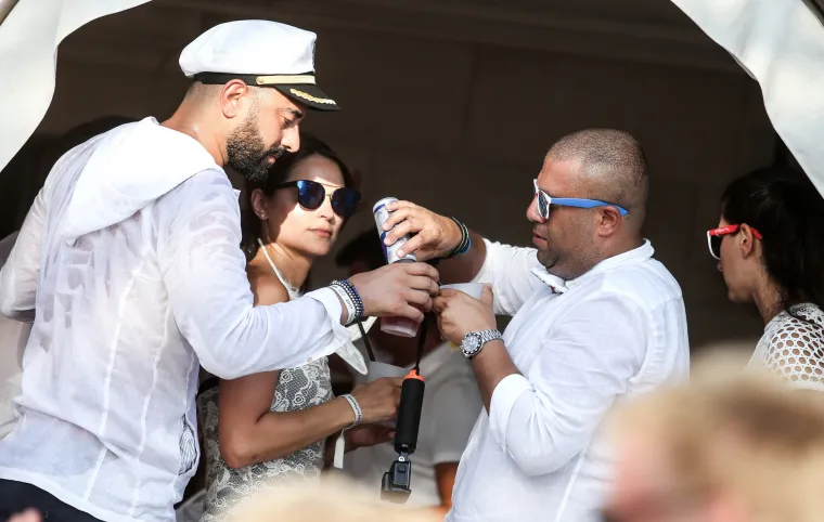 Luda zabava, &scaron;ampanjac i gole grudi obilježili Yacht week party u Carpe Diemu