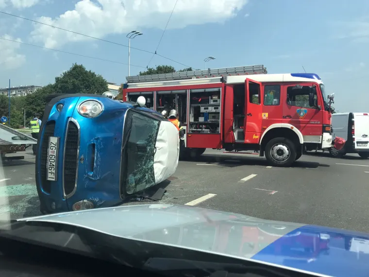 Prometna nesreća u zagrebačkoj Vukovarskoj ulici