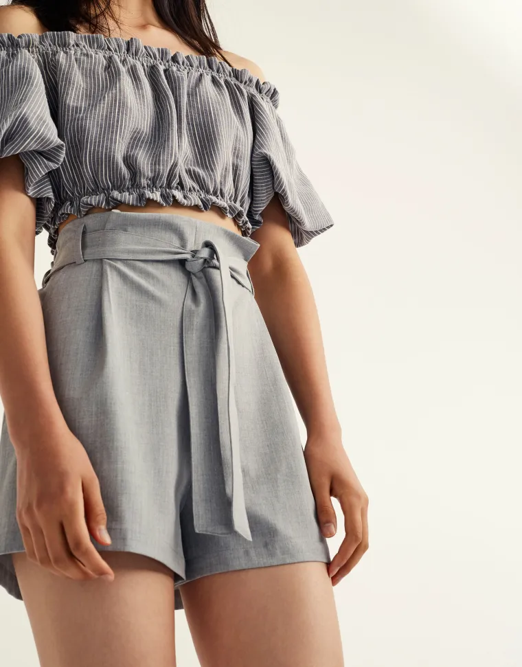 Tailoring kratke hlače s remenom, Pull&amp;Bear, 119,90 kuna