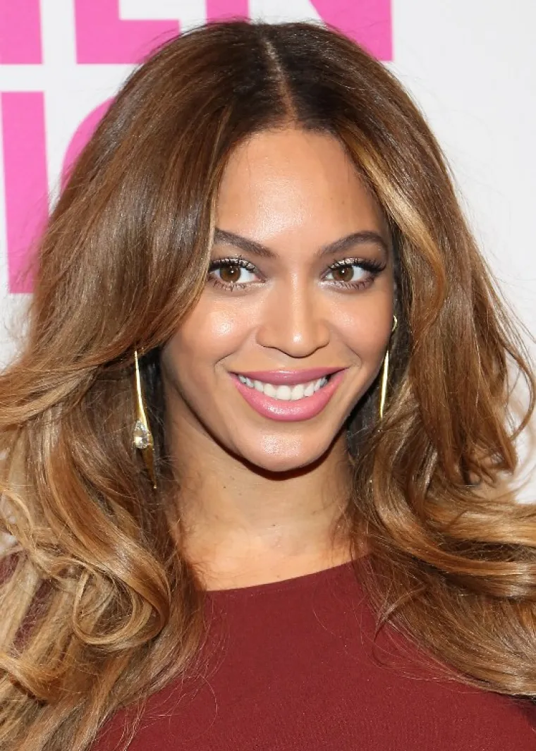 Beyoncé Knowles: "Ja sam prava Djevica. Volim razmišljati 'izvan kutije' i ne vjerujem u odgovor 'ne'. Također, prilično sam ambiciozna i kritična, ponekad čak i previše kritična. Najčešće oko nečega što trenutno radim. Isto tako sam i control freak, uvijek pazim na detalje, a kad nešto radim volim dati sto posto od sebe. Imam velika očekivanja od same sebe, pa samim time i od svih oko mene. Oduvijek sam bila takva - sve ili ništa", ispričala je za Dazed and Confused 2011. godine