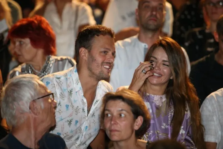 SEVERINA I IGOR NAJZALJUBLJENIJI NA SVIJETU: Splitska pjevačica plijenila pažnju u jednom od svojih najčednijih izadnja