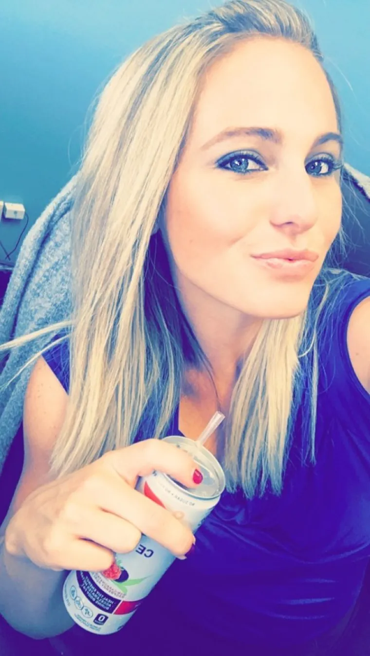 &Scaron;TO ĆE IM REĆI &Scaron;EF? I na poslu se ekspresno skidaju, produktivnost trpi, ali koga briga