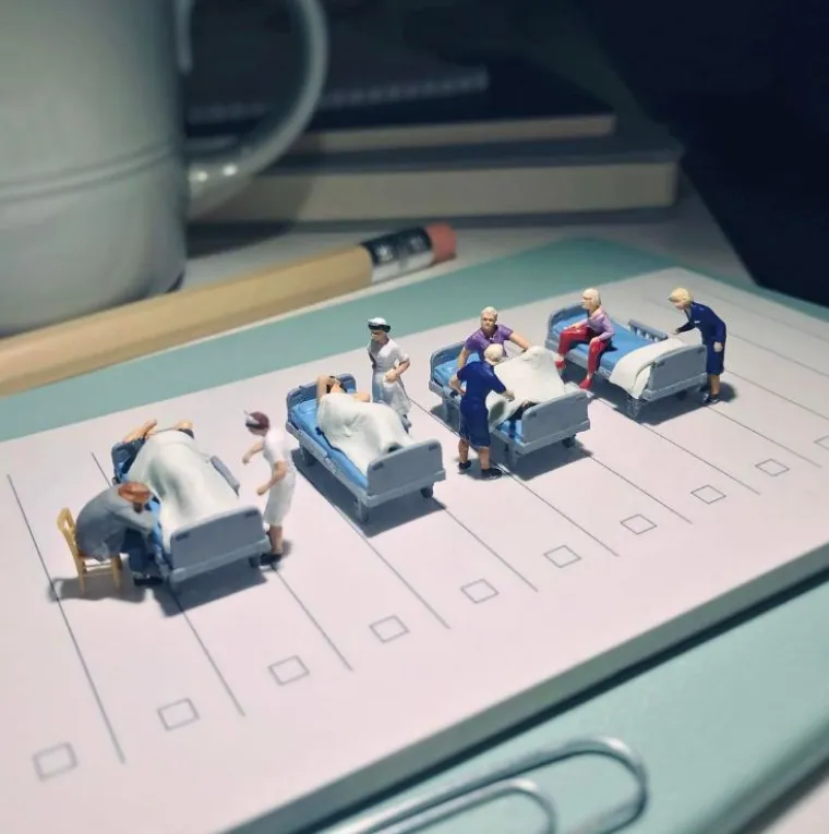 Kada mu je posla preko glave, u uredu stvara jedan sasvim novi svijet