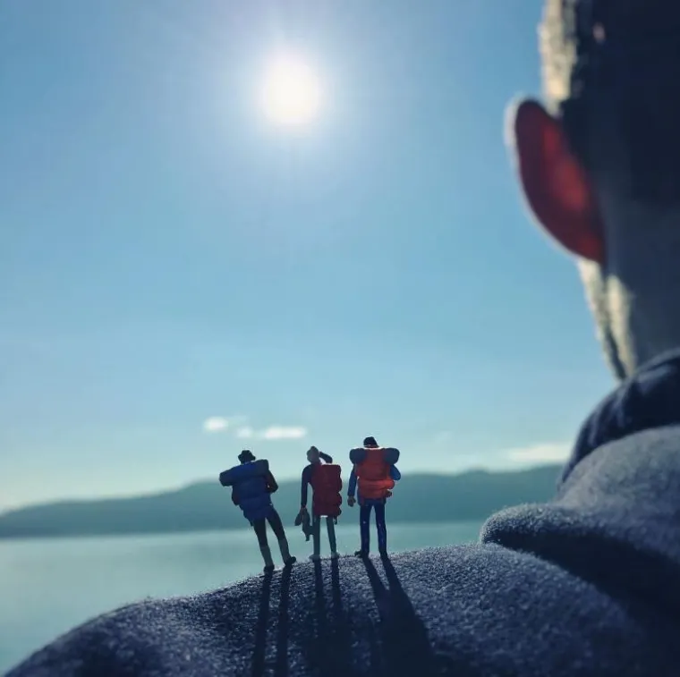 Kada mu je posla preko glave, u uredu stvara jedan sasvim novi svijet