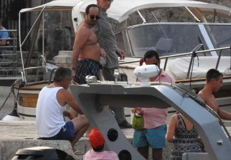 SIN BIV&Scaron;EG PREMIJERA: Rastro&scaron;ni ljubitelj velikih brzina uplovio u Dubrovnik svojom 133 metra dugom jahtom