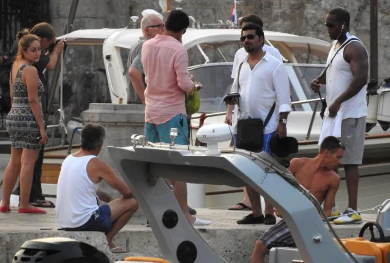 SIN BIV&Scaron;EG PREMIJERA: Rastro&scaron;ni ljubitelj velikih brzina uplovio u Dubrovnik svojom 133 metra dugom jahtom