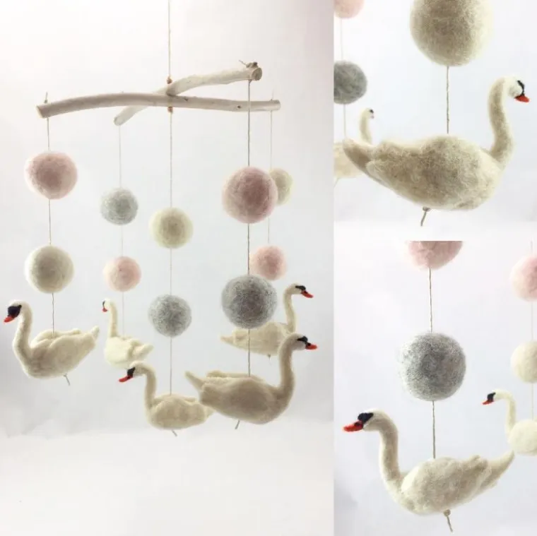 Mlada mama od vune stvara čaroliju za najmlađe