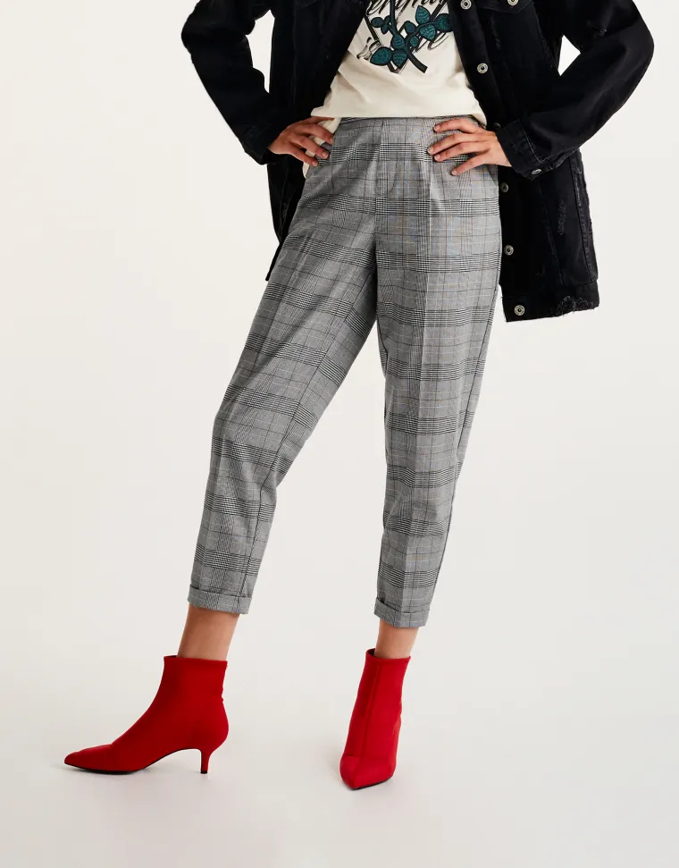 Karirane hlače, 149,90 kuna