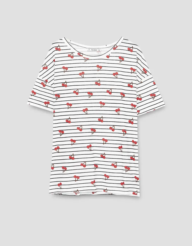 Majica s tre&scaron;njicama, Pull&amp;Bear, 49,90 kuna